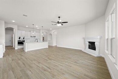 109 Goldfinch Rd, Joshua, TX 76058 - photo 4