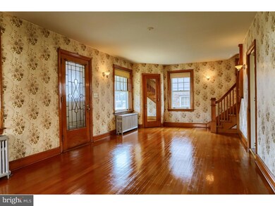 209 E Noble Ave, Shoemakersville, PA 19555 - photo 4