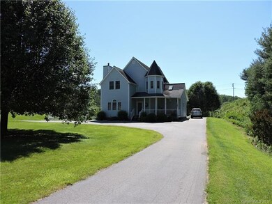 22 Dogwood Cir, Burnsville, NC 28714 - photo 2