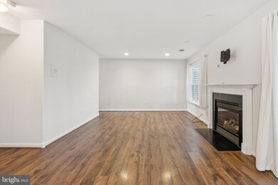 13300 Covered Wagon Ln, Herndon, VA 20171 - photo 7