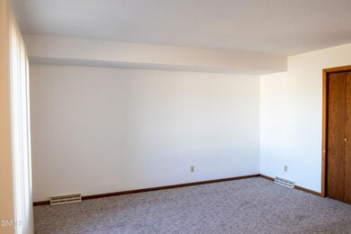 1710 8th Ave NW, Jamestown, ND 58401 - photo 6