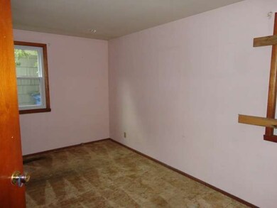 102 Del Rio Rd, Carpentersville, IL 60110 - photo 7