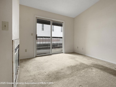 322 Pere Marquette Dr unit 15, Lansing, MI 48912 - photo 4