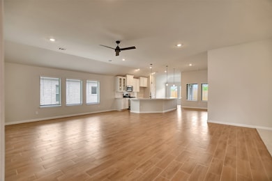 248 Eagleville Dr, Alvin, TX 77511 - photo 6