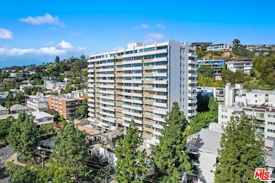 Shoreham Towers unit 310, West Hollywood, CA 90069 - photo 3