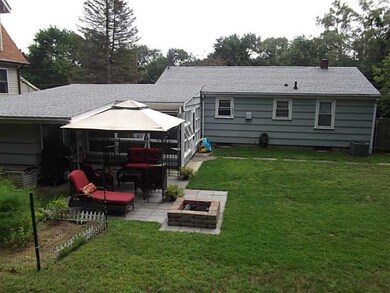 187 Roberta Ave, Woonsocket, RI 02895 - photo 3