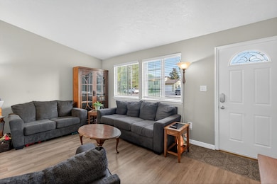 1818 Rainier Dr, Pocatello, ID 83201 - photo 3