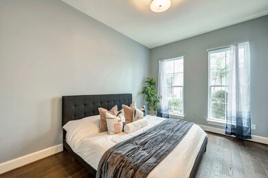 221 E 27th St, Houston, TX 77008 - photo 4
