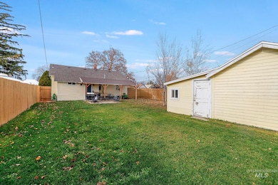 306 California St, Gooding, ID 83330 - photo 5