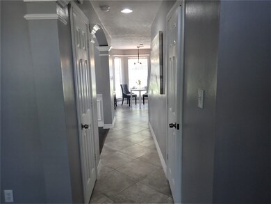 Entry hall leading to breakfast, kitchen and famil