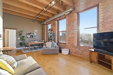 The Hartman Building unit 409, Columbus, OH 43215 - photo 2