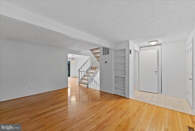 11537 Ivy Bush Ct, Reston, VA 20191 - photo 6