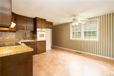 5455 Walnut Ln, Zionsville, PA 18092 - photo 7