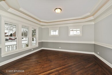 646 W Armitage Ave, Elmhurst, IL 60126 - photo 2