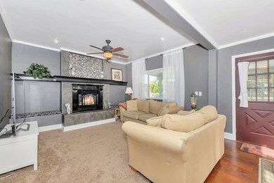 007_Living Room
