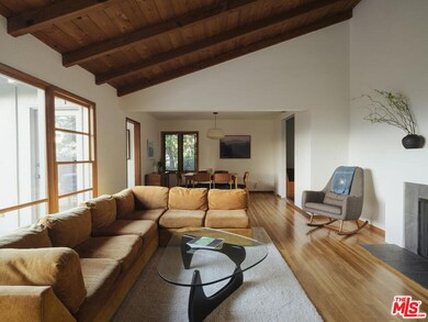 22655 Macfarlane Dr, Woodland Hills, CA 91364 - photo 4