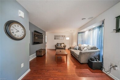 638 Irving Park Blvd, Sheffield Lake, OH 44054 - photo 4