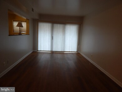 203 Skyhill Rd unit 6, Alexandria, VA 22314 - photo 2