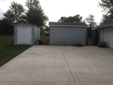 18110 Amstutz Rd, Leo, IN 46765 - photo 5