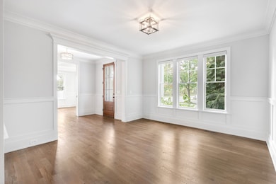 469 S Sunnyside Ave, Elmhurst, IL 60126 - photo 5