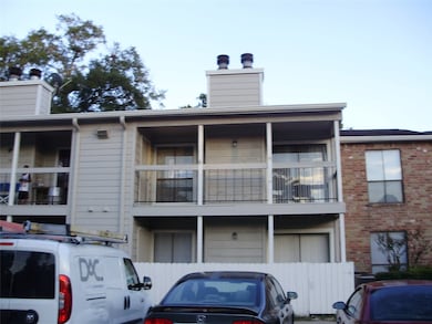 Beautiful Cornered Ground Level Condo with lighted