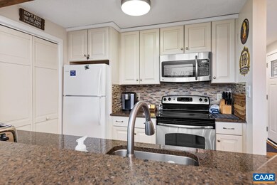 2112 Fairway Woods, Roseland, VA 22967 - photo 6