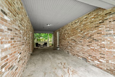 711_Crestview_Dr-8