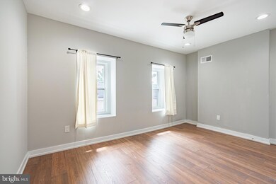 168 Green Ln unit 2, Philadelphia, PA 19127 - photo 6