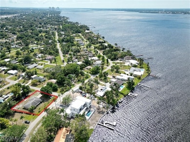 4520 E Riverside Dr, Fort Myers, FL 33905 - photo 4