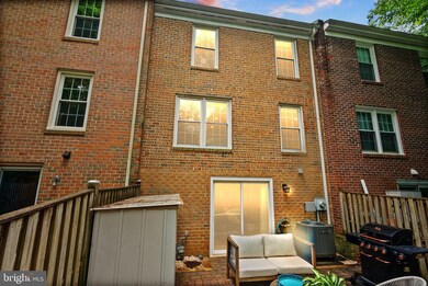 2455 Alsop Ct, Reston, VA 20191 - photo 3