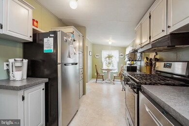 33 Flintlock Ct, Honey Brook, PA 19344 - photo 4