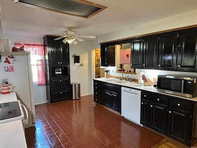 1162 Cove Rd, Mountain View, AR 72560 - photo 3