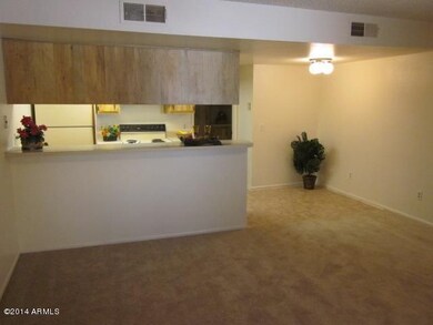8841 N 8TH ST 209-LIV RM