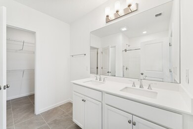 Primary bath with dual sinks