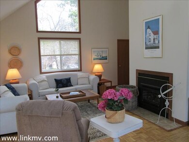 13 Vickers St, Edgartown, MA 02539 - photo 4