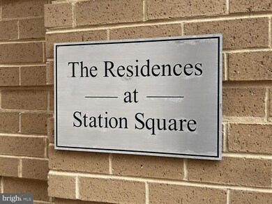 1205 N Garfield St unit 507, Arlington, VA 22201 - photo 2