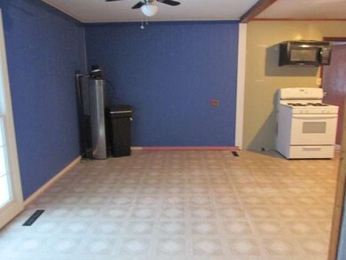 48 Austin Ave, Carpentersville, IL 60110 - photo 4