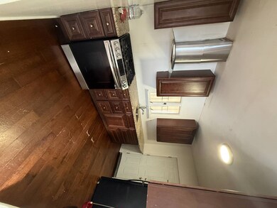 1722 Hunt Ave unit 1fl, Bronx, NY 10462 - photo 2