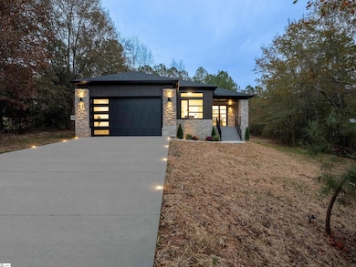 1026 Blumefield Rd, Anderson, SC 29625 - photo 5