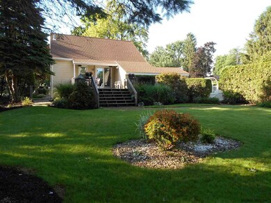 31 Bayberry Rd, Schenectady, NY 12306 - photo 6