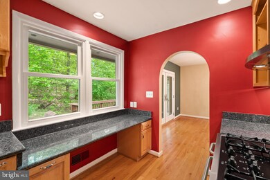 6105 General Hunton Rd, Broad Run, VA 20137 - photo 5