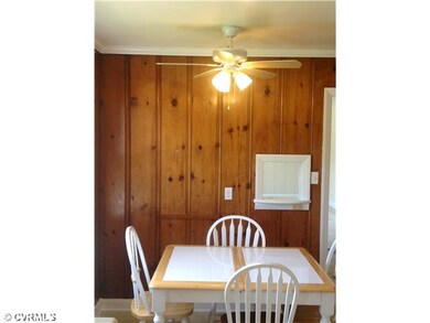 Kitchen - Nice dining area with ceiling fan