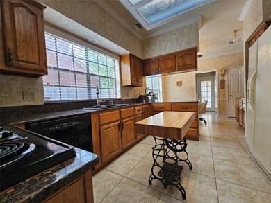 15806 Sweetwater Creek Dr, Houston, TX 77095 - photo 6