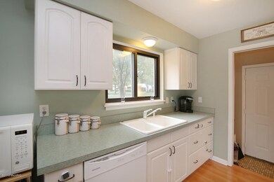 1744 Carlton Ave NE, Grand Rapids, MI 49505 - photo 5