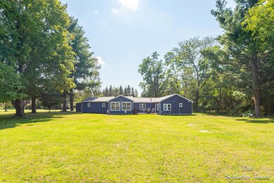 13051 Vergennes St SE, Lowell, MI 49331 - photo 3