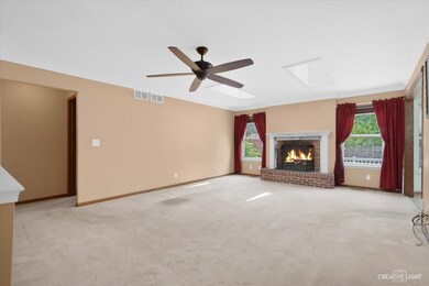 175 White Oak Dr, North Aurora, IL 60542 - photo 4