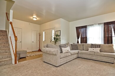 25 Ashworth Dr unit 25B, North Oxford, MA 01537 - photo 5