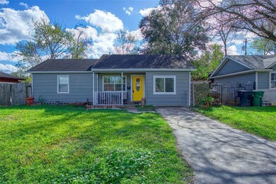 810 Jerry St, Houston, TX 77022 - photo 2
