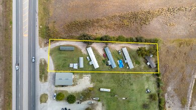 701 19th St, Hondo, TX 78861 - photo 4