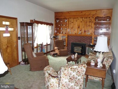 11661 Grant Shook Rd, Greencastle, PA 17225 - photo 4